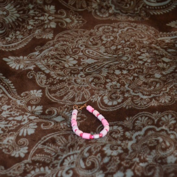 Handmade Clay Beads Elastic Kids Jewelry White Pink Smile Image 2.5 length/half - Picture 4 of 4